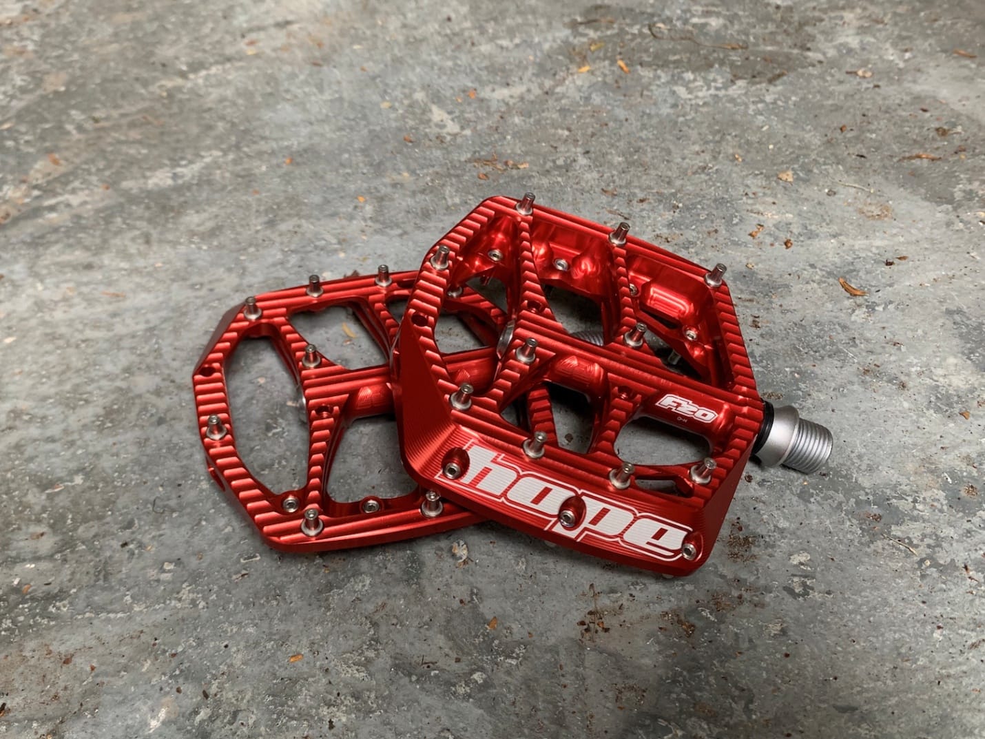 2020-hope-f20-pedals.jpg