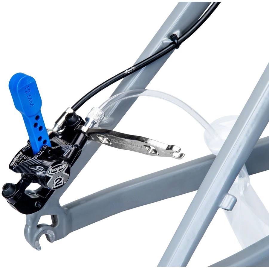 Park Tool BKD-1.2 Hydraulic Brake Bleed Kit – DOT Fluid - Image 3